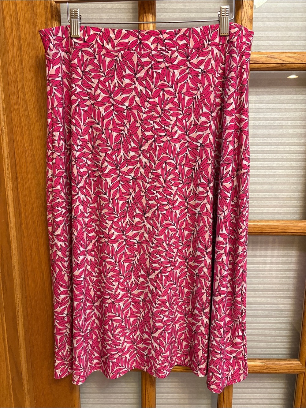 EUC Kasper Fuchsia Leaf-Print A-Line Skirt